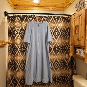 Vintage Vanity Fair Night Gown / Night Dress Size Large. House Coat / Dress